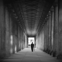 bw-hallway-wiggle3d 